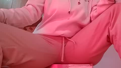 Snapshot of sunshine_days chatting on 12-04-25, 04:48 Annie online show from 12-04-25, 04:48