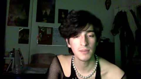 Snapshot of super_bttm chatting on 12-16-25, 12:04 super_bttm online show from 12-16-25, 12:04