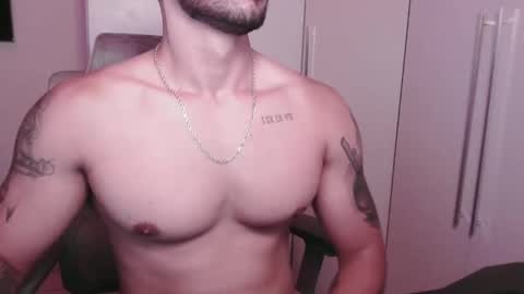 Snapshot of superboyg chatting on 12-18-25, 02:17 superboyg online show from 12-18-25, 02:17