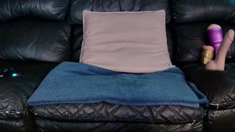 Snapshot of superduty5speed chatting on 01-01-25, 07:21 Thomas online show from 01-01-25, 07:21