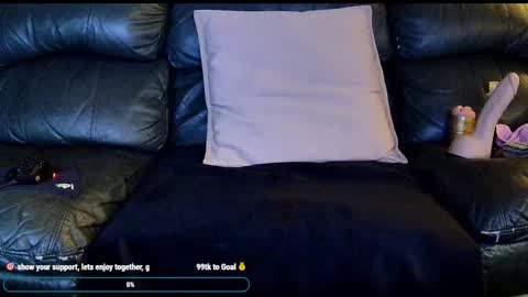 Snapshot of superduty5speed chatting on 02-09-25, 06:43 Thomas online show from 02-09-25, 06:43