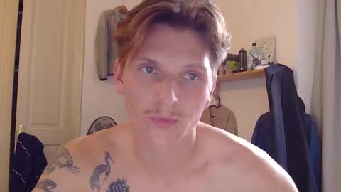 Snapshot of superhardxxxx chatting on 09-23-25, 03:59 Ctrl My Body online show from 09-23-25, 03:59