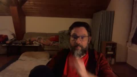 Snapshot of supersquirrel81 chatting on 10-19-25, 07:47 supersquirrel81 online show from 10-19-25, 07:47