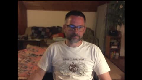 supersquirrel81 online show from 04-12-26, 01:10