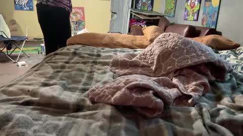 Snapshot of supremelifers chatting on 03-10-25, 08:04 Stony online show from 03-10-25, 08:04