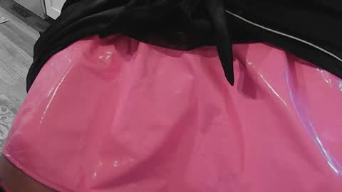 Snapshot of supwitchoo chatting on 10-05-25, 08:40 Supwitchoo online show from 10-05-25, 08:40