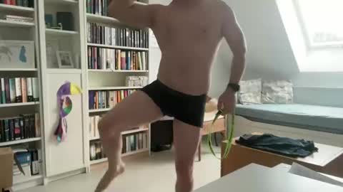 Snapshot of surfstar81 chatting on 09-28-25, 12:54 surfstar81 online show from 09-28-25, 12:54