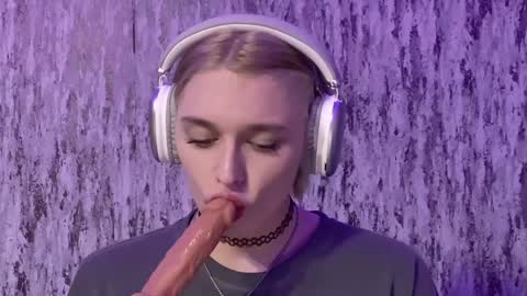 Vladiva online show from 01-24-25, 06:25