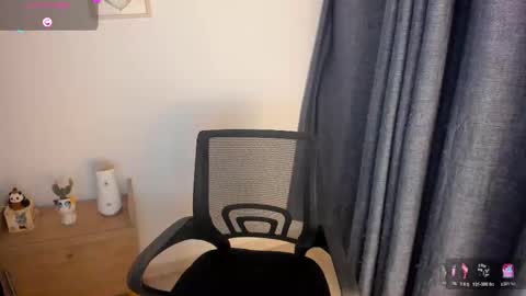 Snapshot of susan_arango chatting on 11-12-25, 12:22 susan love online show from 11-12-25, 12:22