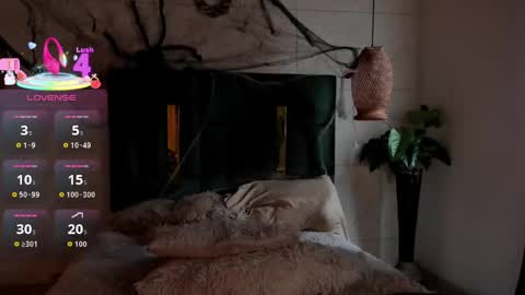 Snapshot of susana_williamss chatting on 10-31-25, 01:34 Susana W online show from 10-31-25, 01:34