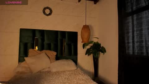 Snapshot of susana_williamss chatting on 11-13-25, 09:03 Susana W online show from 11-13-25, 09:03