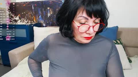 Susan online show from 02-19-25, 09:17