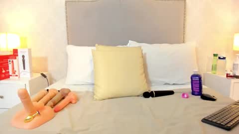 susanthomass online show from 02-13-26, 08:05