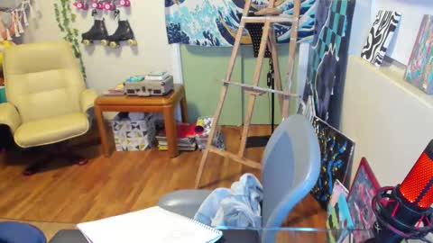 Snapshot of sushifox chatting on 11-03-25, 01:19 online show from 11-03-25, 01:19