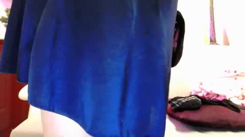 Snapshot of susiexnoreen chatting on 02-12-26, 12:38 SusiexNoreen online show from 02-12-26, 12:38