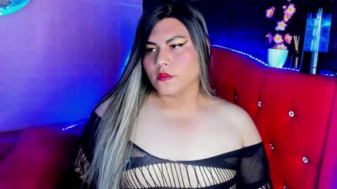 Snapshot of sussan__dirty chatting on 10-11-25, 01:53 Sussan online show from 10-11-25, 01:53