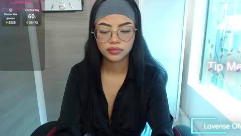 Snapshot of sussan_love01 chatting on 02-27-25, 02:54 Susan online show from 02-27-25, 02:54