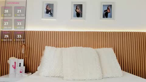 Alexa Garcia  online show from 12-18-25, 04:40