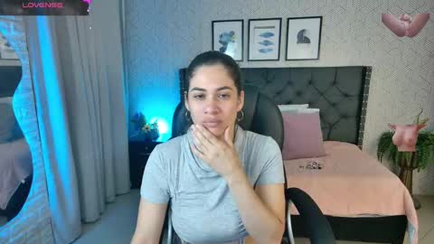 Snapshot of sussy__stone chatting on 12-04-24, 12:47 online show from 12-04-24, 12:47