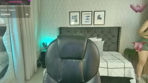 Snapshot of sussy__stone chatting on 12-06-24, 07:01 online show from 12-06-24, 07:01