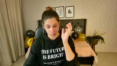 Snapshot of sussy__stone chatting on 12-22-24, 12:27 online show from 12-22-24, 12:27