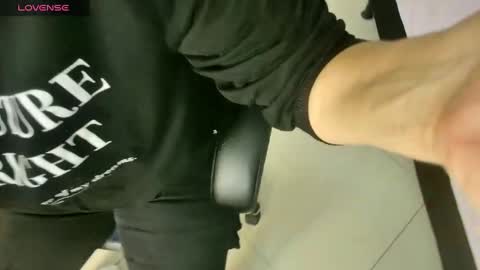 Snapshot of sussy__stone chatting on 12-31-24, 12:15 online show from 12-31-24, 12:15