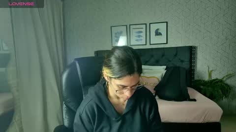 Snapshot of sussy__stone chatting on 01-07-25, 12:20 online show from 01-07-25, 12:20