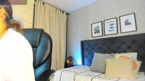 Snapshot of sussy__stone chatting on 01-09-25, 12:30 online show from 01-09-25, 12:30