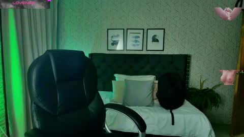 Snapshot of sussy__stone chatting on 01-14-25, 12:14 online show from 01-14-25, 12:14