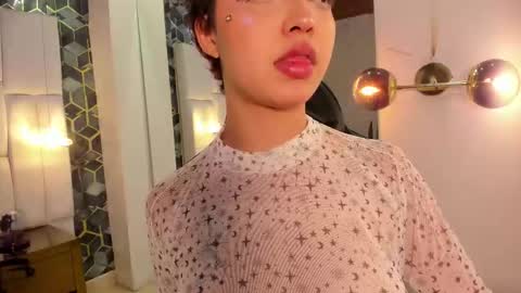 Sussy Lonndun online show from 01-08-26, 10:56