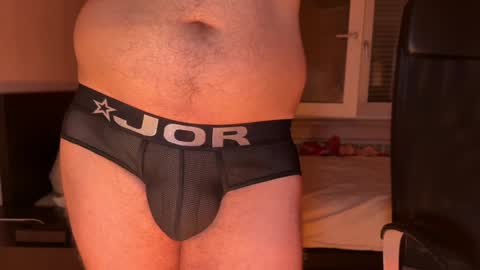 Snapshot of sutlac90 chatting on 12-26-24, 07:27 sutlac90 online show from 12-26-24, 07:27