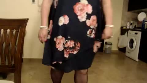 Snapshot of suzannebanci chatting on 12-02-24, 07:27 My name is Sissy or more fully Suzanna Aprilia Maria Mariquita Catarina Chinita Banci. Soy una puta - que chimba ladybug online show from 12-02-24, 07:27