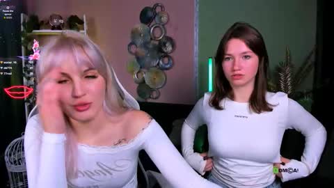 suzi_love online show from 10-18-25, 07:25