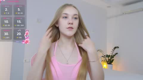 Suzi online show from 10-11-25, 01:42