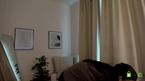 Suzy  next stream  Thursday Friday Saturday online show from 02-01-25, 08:08