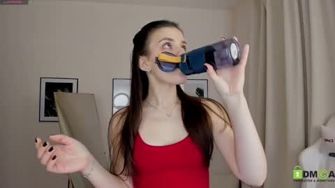 Suzy  next stream  Thursday Friday Saturday online show from 02-04-25, 02:28