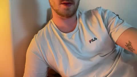 Snapshot of sven118189 chatting on 11-30-25, 02:54 sven118189 online show from 11-30-25, 02:54