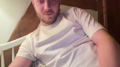 Snapshot of sven118189 chatting on 12-15-25, 11:31 sven118189 online show from 12-15-25, 11:31