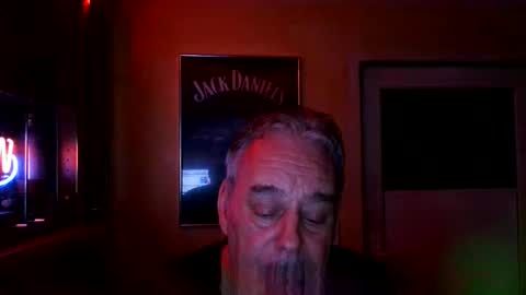 Snapshot of sven1405 chatting on 10-14-25, 04:13 sven1405 online show from 10-14-25, 04:13