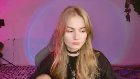 Eva online show from 10-08-25, 01:53