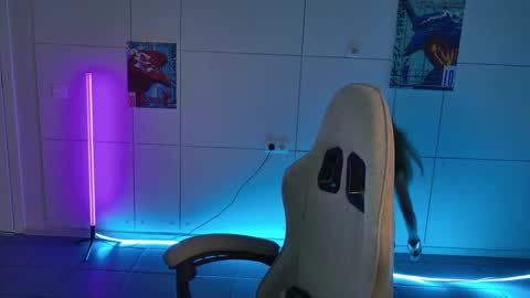 Eva online show from 10-14-25, 09:10