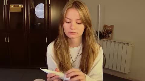 Eva online show from 10-28-25, 05:11