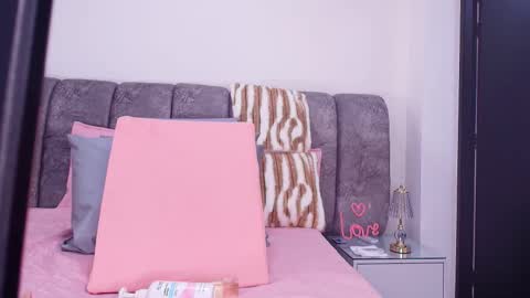 Debora  online show from 11-18-25, 11:58