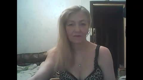 sweet4blonde67 online show from 02-03-25, 06:45
