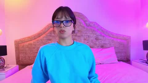 Snapshot of sweet_1angel chatting on 09-11-25, 11:54 Sweet 1Angel online show from 09-11-25, 11:54