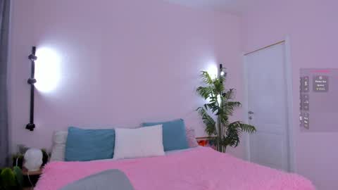 Snapshot of sweet__monica chatting on 05-05-26, 01:35 Monica GTM 3MoTuWeFrSa 500pm-1000pm online show from 05-05-26, 01:35