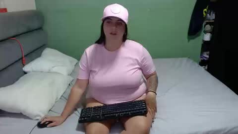 Snapshot of sweet__nikol chatting on 09-22-25, 02:41 Nikol online show from 09-22-25, 02:41