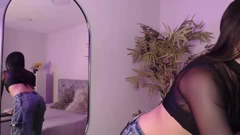 Snapshot of sweet_alexaa_ chatting on 09-16-25, 08:21 Alexa online show from 09-16-25, 08:21