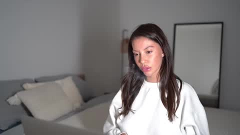 Snapshot of sweet_and_honest chatting on 10-12-25, 08:30 Dorothea online show from 10-12-25, 08:30