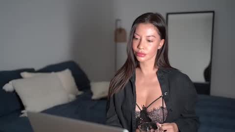 Snapshot of sweet_and_honest chatting on 10-20-25, 03:23 Dorothea online show from 10-20-25, 03:23